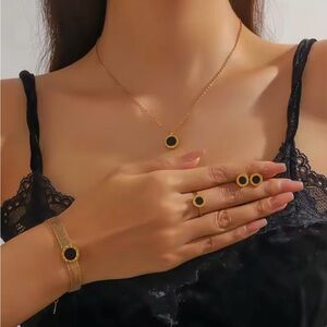 Elegant Gold and Black Jewelry Set